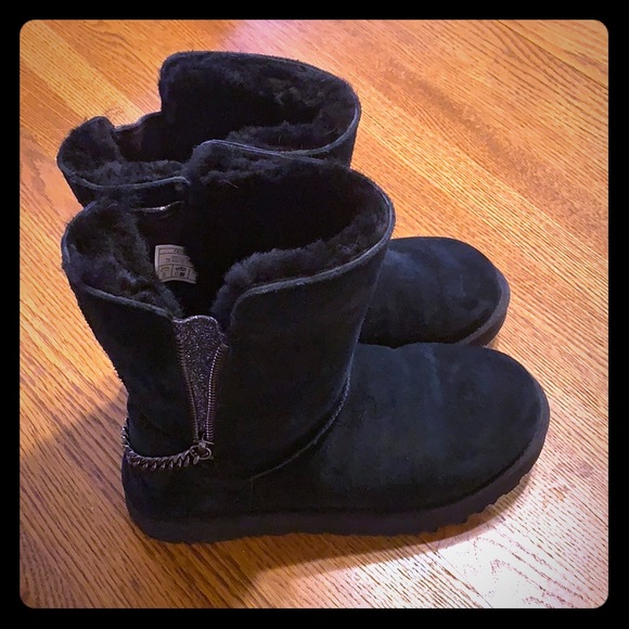 ugg women's w classic short sparkle zip fashion boot